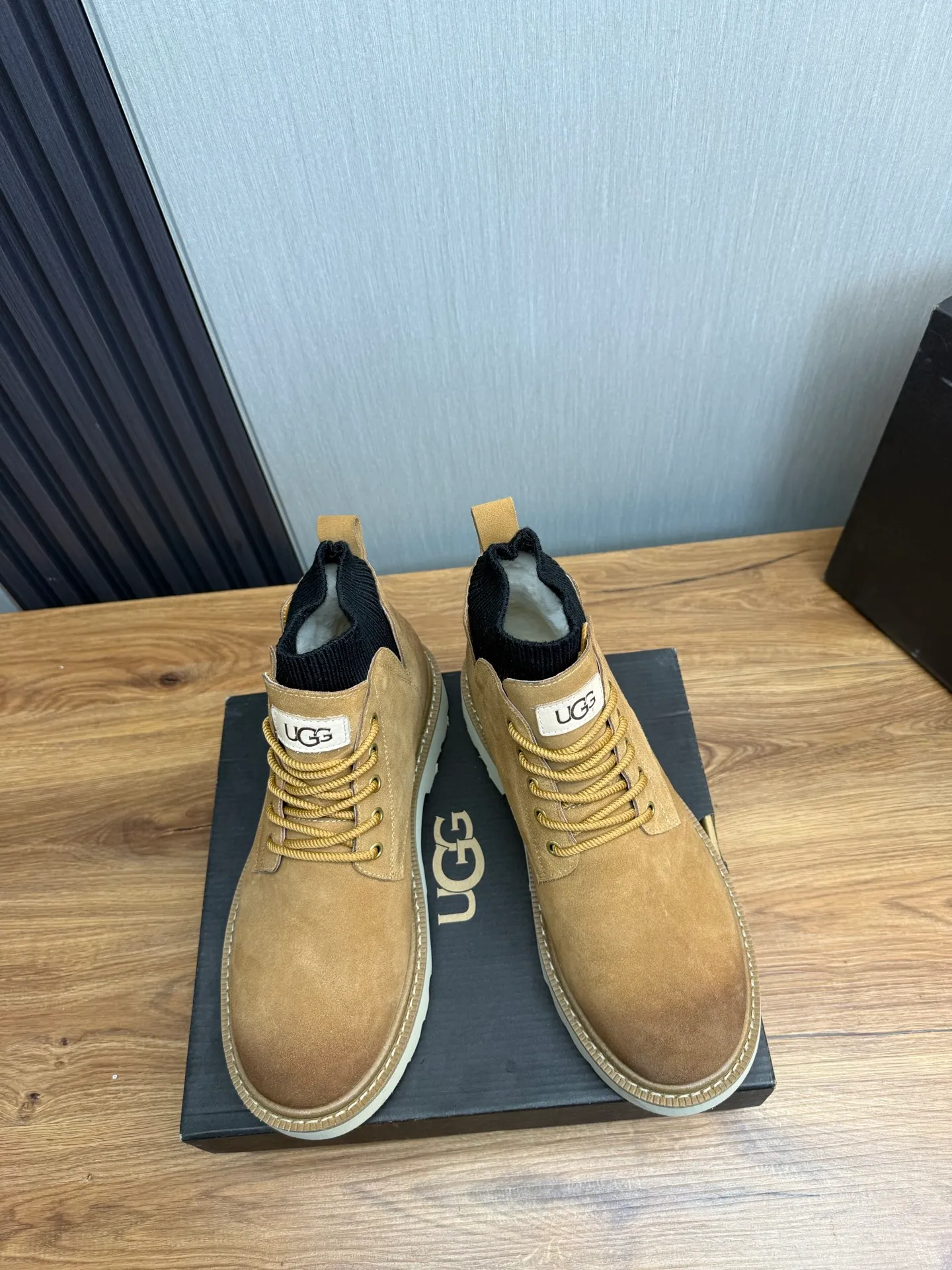 Factory price 640💰 [UGG] Men's hot winter warm boots🐑Simple and fashionable design, cowhide➕comfortable and warm wool lining. Soft and comfortable to wear, good warmth retention, and excellent foot feel. Regular size 38-45